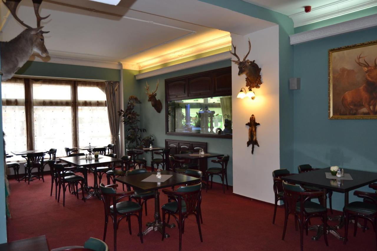 Hotel Cerny Orel Zatec Ngoại thất bức ảnh