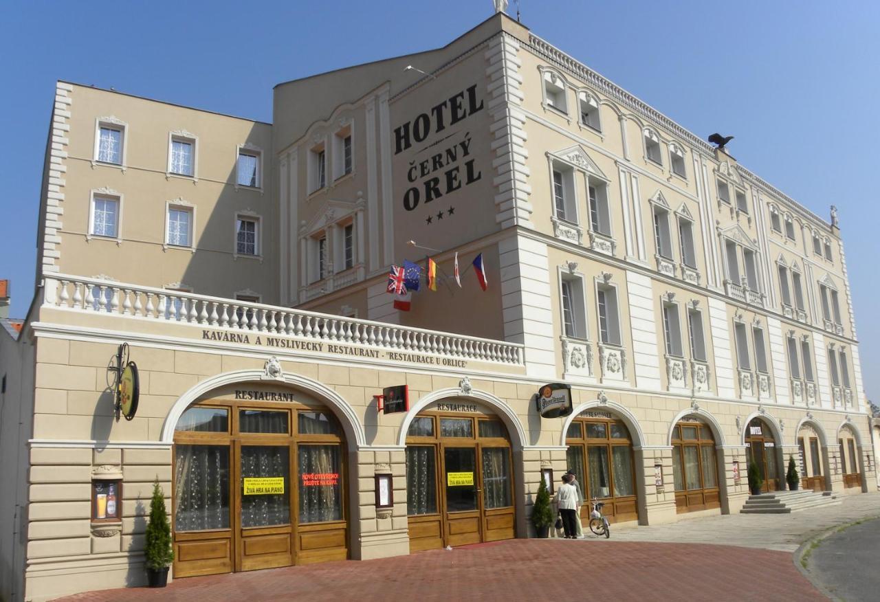 Hotel Cerny Orel Zatec Ngoại thất bức ảnh